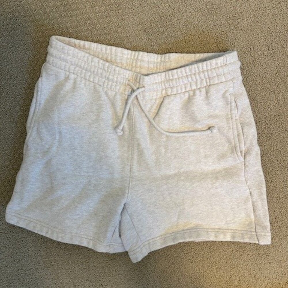 Tna COZY FLEECE BOYFRIEND 5" SWEATSHORT - Size Medium - Heather Oatmeal